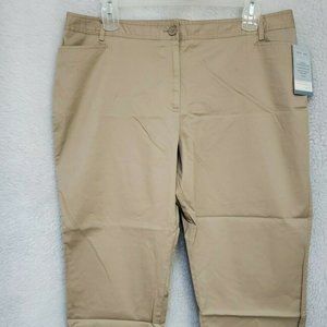 Jaclyn Smith NWT Brown Spencer Fit Chino Capri Pants Size 18